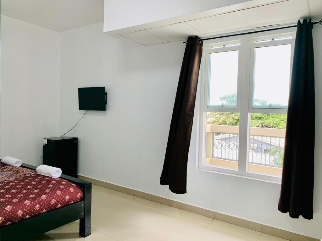 Coastal Bay Suite & Golf Cart Rental سان بيدرو المظهر الخارجي الصورة