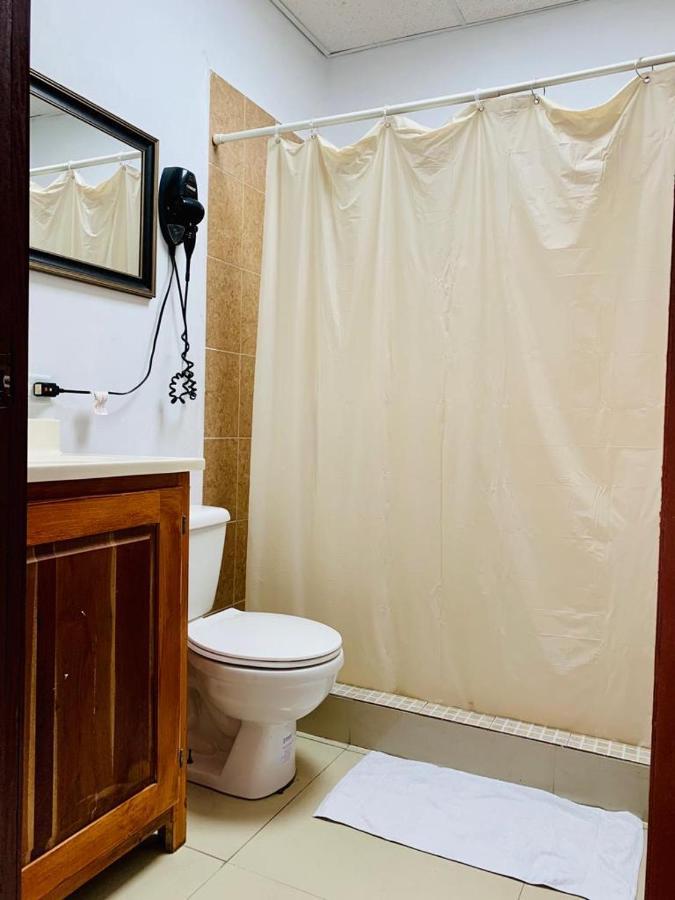 Coastal Bay Suite & Golf Cart Rental سان بيدرو المظهر الخارجي الصورة
