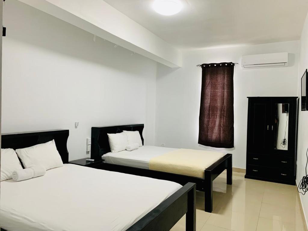 Coastal Bay Suite & Golf Cart Rental سان بيدرو المظهر الخارجي الصورة